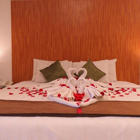 Saka Hotel Medan Sunggal Exterior foto